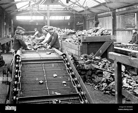 Edwardian Victorian Pit Hi Res Stock Photography And Images Alamy