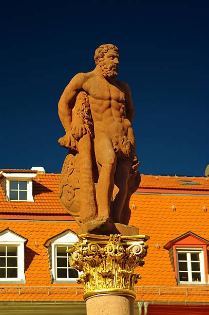 Schloss Statue Stock Photos Pictures And Royalty Free Images Istock