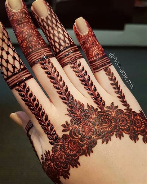 Can We Take A Second And Appreciate The Details On This One Mehandi