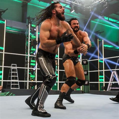 Photos Mcintyre And Rollins Leave It All In The Ring In Edge Of Your Seat Wwe Title Match Wwe