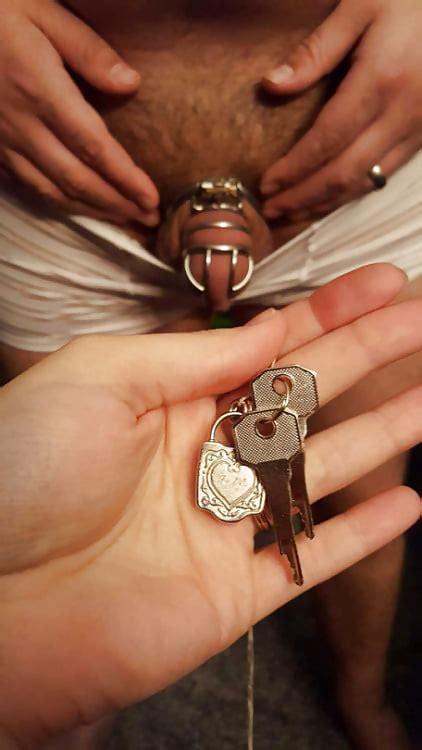 Chastity She Is A Keyholder 300 Immagini