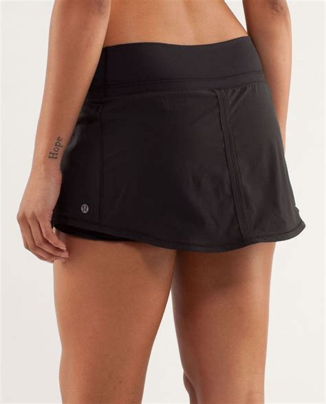 What To Wear With Black Lululemon Skirt