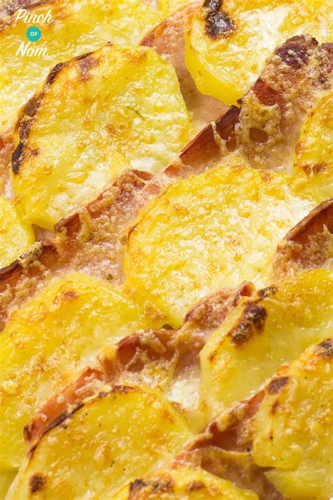 Leek, potato & bacon bake. Syn Free Bacon, Onion and Potato Bake | Slimming World ...