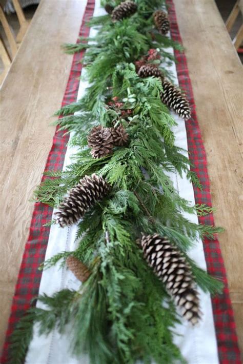 27 Gorgeous Christmas Table Decorations And Settings A