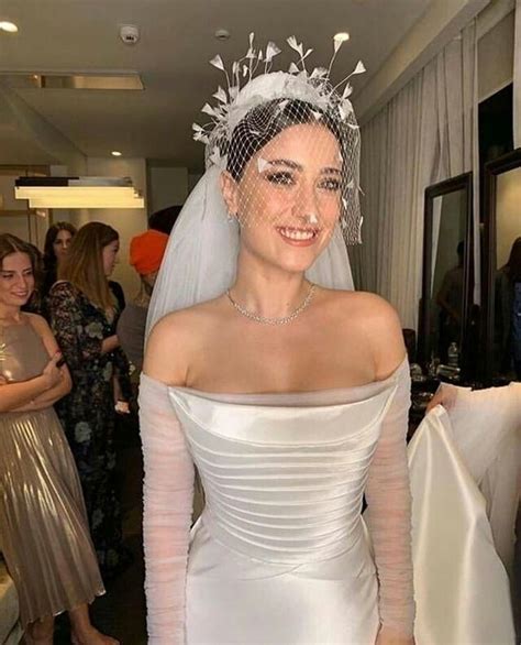 Pin By Asma On Hazal Kaya Short Wedding Hair Wedding Dresses