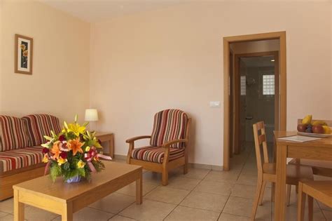 Encuentra tu apartamento en playa del inglés con destinia y disfruta de tu estancia al mejor precio. Apartamentos Los Girasoles (bungalows), Playa del Inglés ...