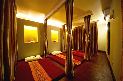 Contemporary Thai Massage Room Thaya Day Spa Junction Square 2013