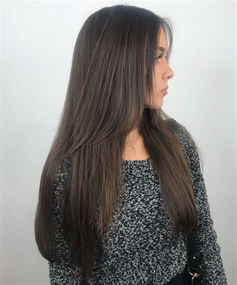 Recreate these slightly bended and blended strands with a flat iron and a flick. Pin on to do