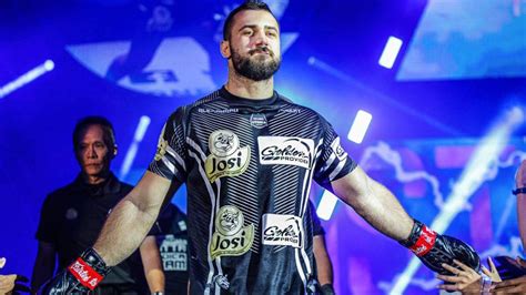 Update information for andrei stoica ». Andrei Stoica se luptă în cel mai important meci din ...