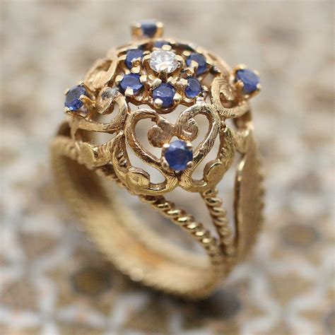 Circa 1950 18k Diamond And Ceylon Sapphire Ring Pippin Vintage Jewelry