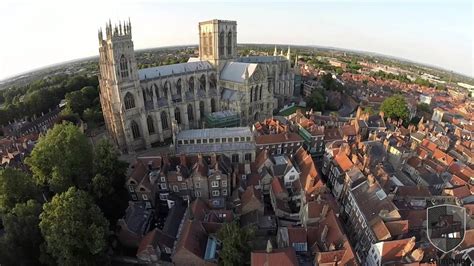 England is a country that is part of the united kingdom. York, Inglaterra, Reino Unido - YouTube