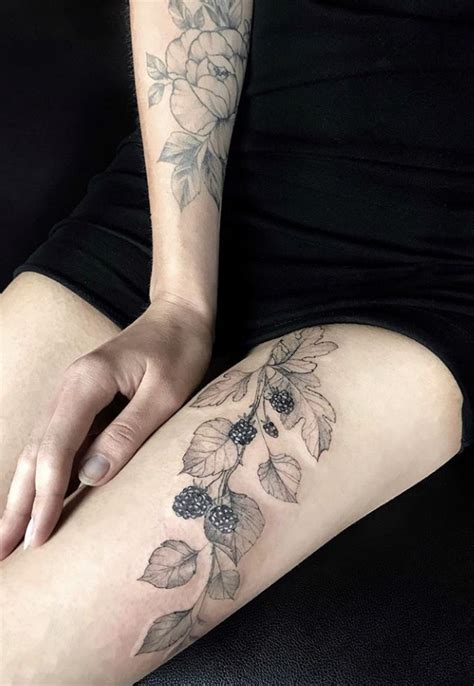 25 Inspirational Flower Hip Thigh Tattoo Design Ideas For Sexy Woman Page 10 Of 25 Fashionsum