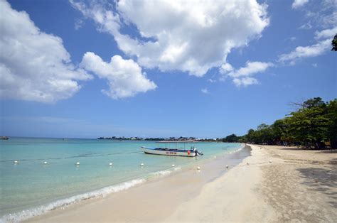 Pristine White Sand Beach In Negril Jamaica At Susnet At The Palms