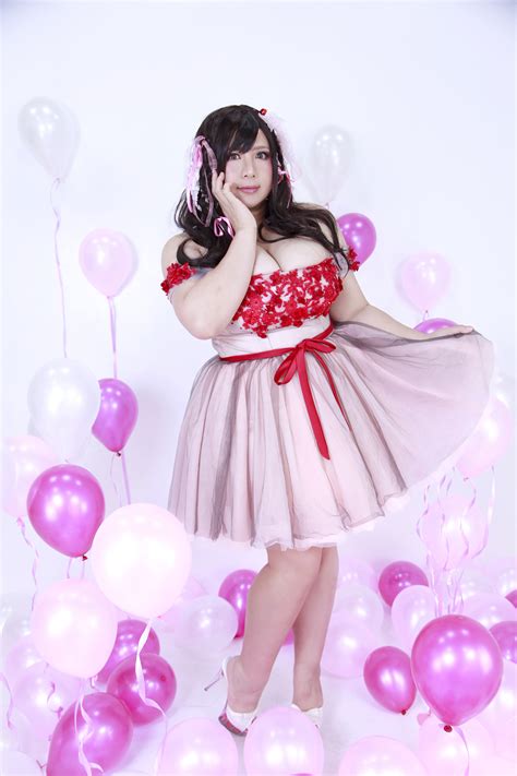 Chouzuki Maryou Highres Photo Medium 1girl Asian Breasts Brown Hair Large Breasts