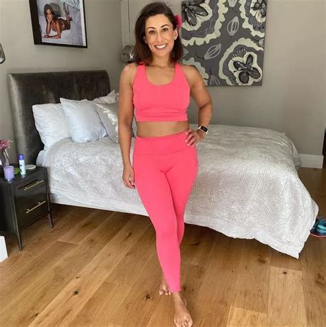 Loose Women Saira Khan Drops Jaws With Racy Body Transformation In Skimpy Bra Daily Star