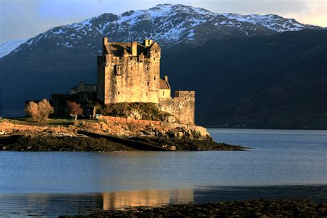 18 9076 Eilean Donan Castle Kyle Of Lochalsh Scotland Copyright Shelagh