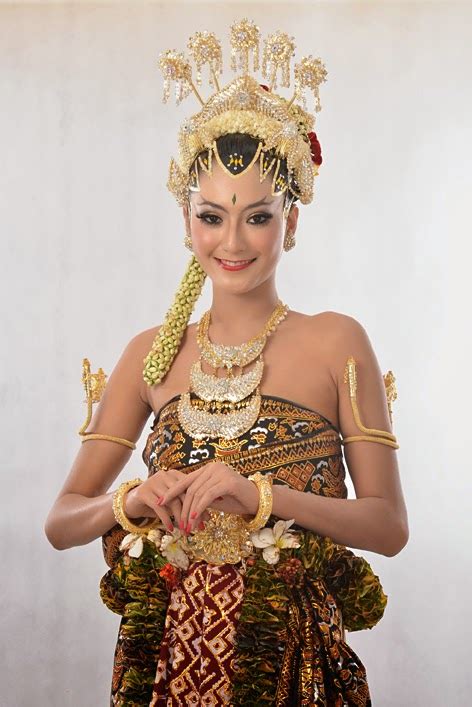 Paes sanggul sasak yogya / djava photoart: BIELA SALON (mba nur) TEGAL: 5 Aneka Corak Gaya Model Tata Rias Pengantin Jawa Adat Tradisional ...
