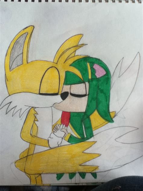 This was on my other account, but i moved all my good art to this account. Tails X Cosmo Kiss 5 by tailsthefoxlover715 on DeviantArt