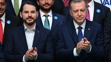 Erdoğan 2021 AKP Genel Kurulu nda Berat Albayrakı sembolik parti