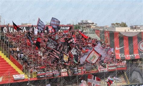 Milita in serie c, la terza divisione del campionato italiano. Playout ancora possibili, parla il legale del Foggia ...
