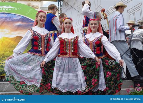women in polish folk dance costumes editorial photo image of costumes rzeszow 98625241