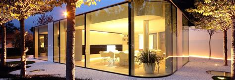 Modern And Contemporary Homes With Glass Walls And Windows