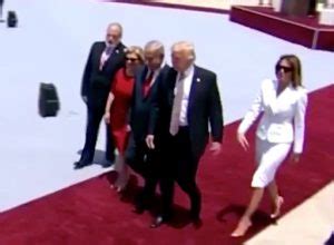 Viral Video Melania Slaps Donald Trump S Hand Away At Israel Arrival