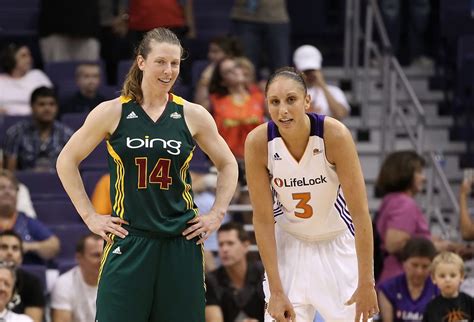 Watch Katie Smith Diana Taurasi Attack Each Other—with Compliments