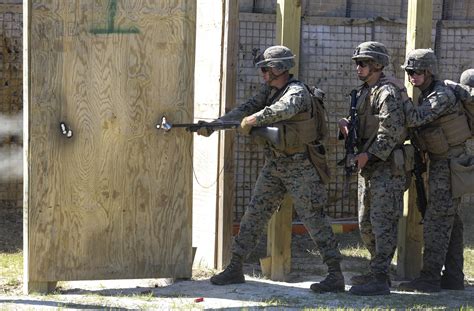 Combat Engineers Build Breach Shoot In Unit Competition Ii Marine