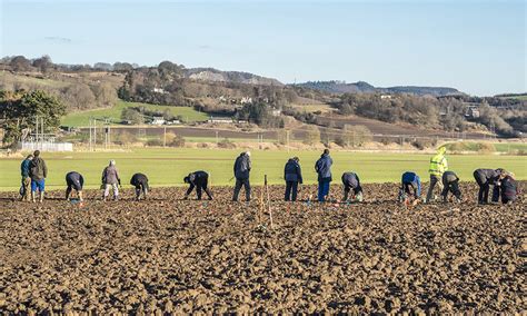 Archaeological Dig Unearths 12000 Year Old Artefacts At Perthshire Farm