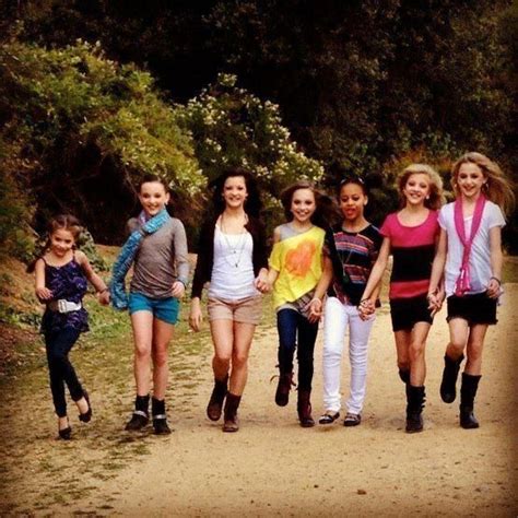 Mackenzie Kendall Brooke Maddie Nia Paige And Chloe Dance Moms Dance Moms Dancers