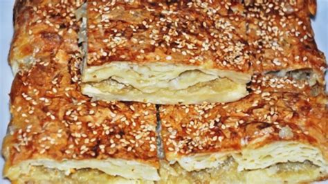 Çorba severler için besleyici ve nefis bir çorba tarifimiz var, kremalı mantar çorbası. nefis yemekler börekler