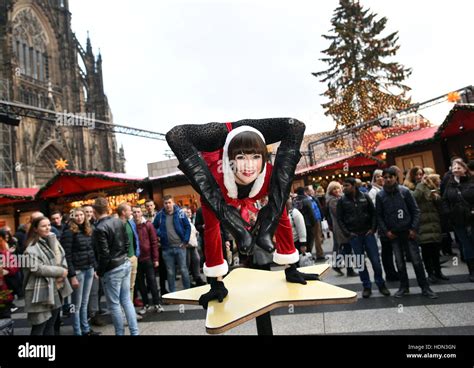 Cologne Germany 12th Dec 2016 Contortionist Alina Ruppel Shows Off Her Skills On A Table At