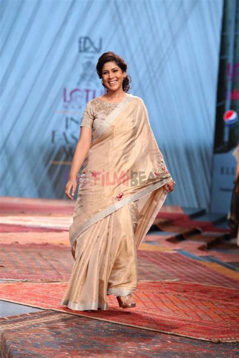 Sakshi Tanwar Walked Ramp At Lotus India Fashion Week Photos