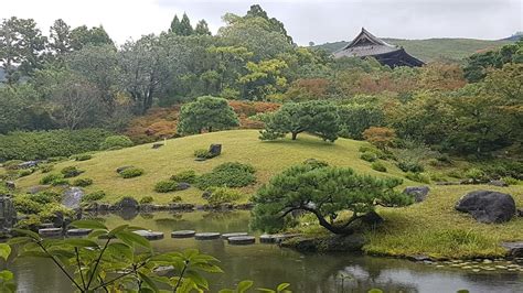 Isuien Garden In Nara Enjoy Two Historical Gardens In One Place