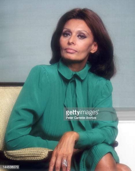 Italian Actress Sophia Loren Poses During A Photo Shoot In The 1980s