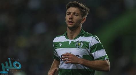 أعلن نادي الهلال السعودي، مساء اليوم السبت، عن قائمة الفريق لدوري أبطال آسيا 2021، وشهدت القائمة مفاجأة بإبعاد الإيطالي سباستيان جيوفينكو والأرجنتيني لوسيانو فييتو. الهلال يتعاقد مع الأرجنتيني فيتو | صحيفة منبر الإلكترونية