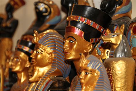 Egypt gift shop is an online gift shop for egyptian gifts and souvenirs where you can buy online some beautiful egyptian artifacts. Free Images : statue, gift, shop, carnival, market, craft ...