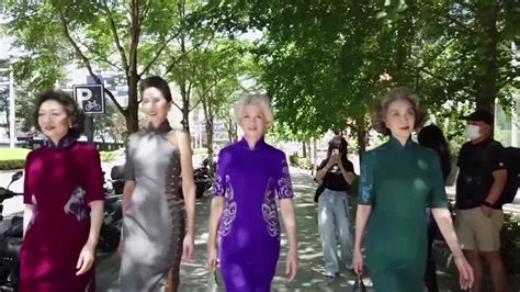 Glam Ma Fashion Grannies Return To Beijing Streets