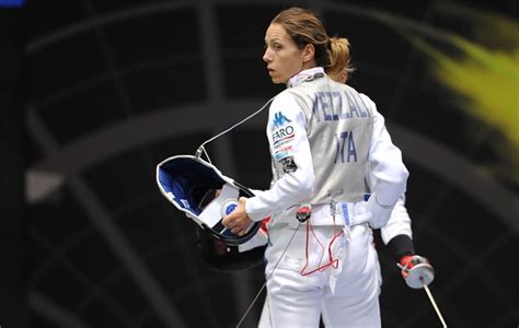 Do or do not, there is no try. Fencing lesson with Valentina Vezzali - CharityStars