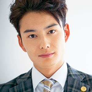 岡田と共演歴のある谷原も「ほほ笑ましいですね。 大事に育んでいただきたい。 双方否定してないし実際どうなのかわからないが、お似合いのカップルですね」とエールを送った。 岡田と鈴木アナの交際は4日発売の『friday』で報じられた。 【関連記事】 【写真】はなわのたす. 岡田将生の彼女は藤本沙紀!桃との関係は？ | 芸能人の熱愛 ...