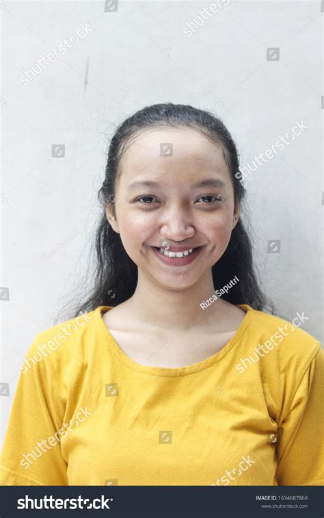 Beauty Face Indonesian Women Bare Face Stock Photo Shutterstock