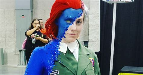 This Mystique Costume At Comic Con Completely Blue Everyone Away Bored Panda
