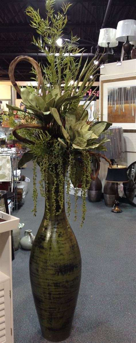 This article explains how to arrange flowers in a vase. Pin on MY DESIGN & CAPTURE