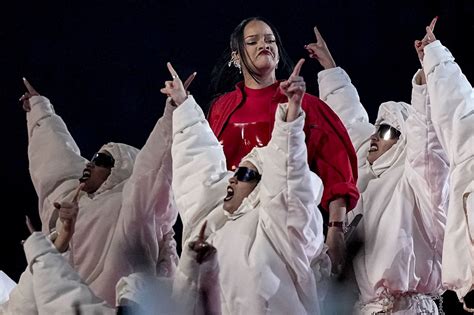 Heres What Donald Trump Thought Of Rihannas Super Bowl Lvii Halftime