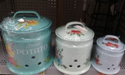 Combine dry ingredients and set aside. New Pioneer Woman potato onion and garlic keepers ...
