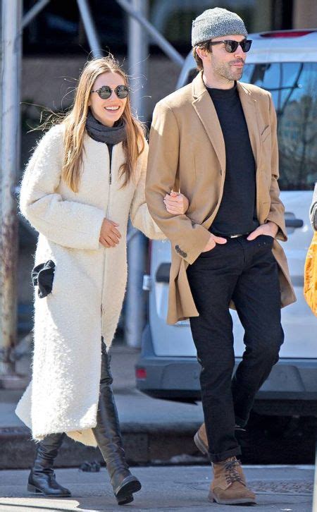 Elizabeth Olsen And Her Boyfriend Robbie Arnett Are Officially Engaged