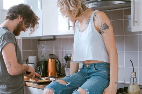 When it comes to telling the woman you love how you feel, do you struggle? 26 Romantic Things To Do For Your Girlfriend - Make her smile.