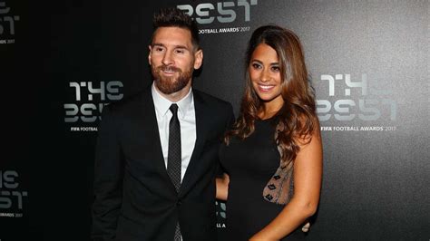 Who Is Antonella Roccuzzo Everything You Need To Know About Lionel Messis Girlfriend And Future