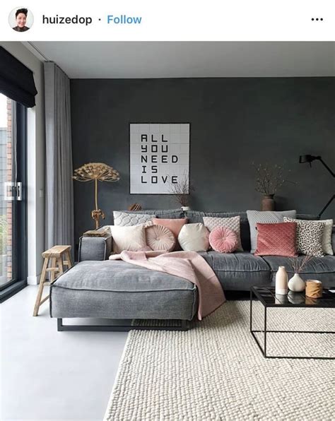 If you typically like to stick to more neutral tones at home but find yourself generally drawn to color, consider venturing out with a dusty rose, forest green, or navy. Interior decor inspiration | Apartment interior, Living ...